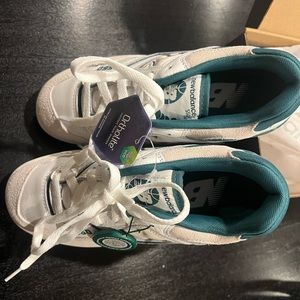 New Balance 550 Teal Mens size 6 Women’s 7.5